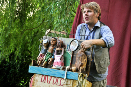 Divadlo Já to jsem – Eliščiny pohádky (16:00)